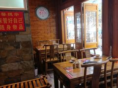 -快活林酸汤鱼鲜品火锅店(甲秀楼店)