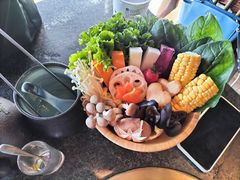 -湊湊火锅·茶憩(新中关购物中心店)