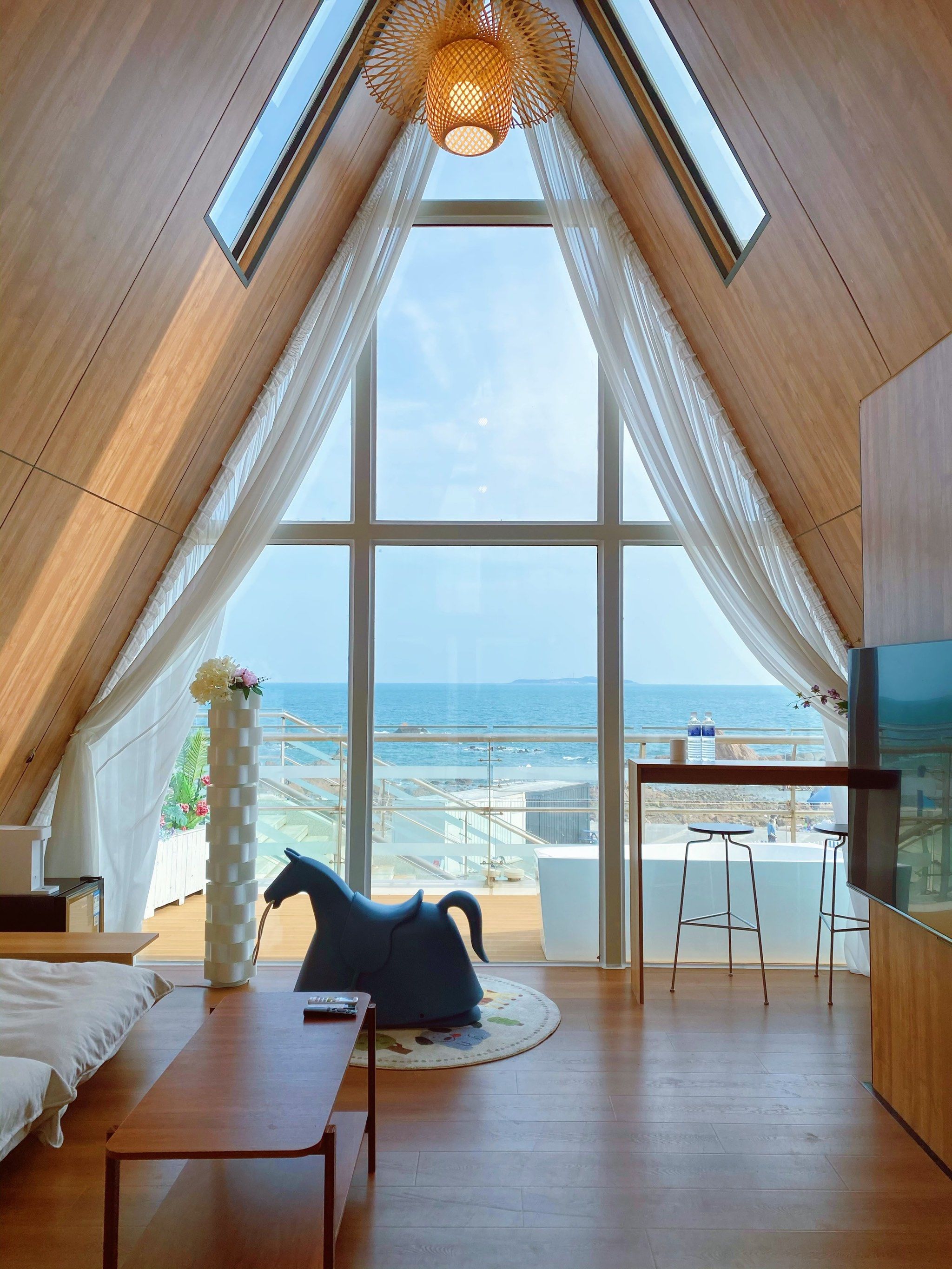 拉开窗帘见大海,金沙滩沐海民宿真的太治愈啦!