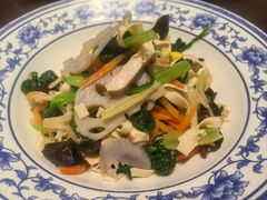 老南京素什锦-古都历食南京菜·烤鸭·鸭血粉丝·汤包(南京博物院店)