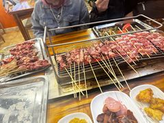 -哈尔滨小酒馆·鲜肉现穿自助烧烤(康新花园店)