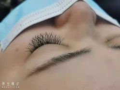 -吉吉靓甲美睫