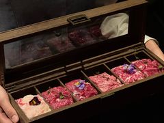 -左庭右院鲜牛肉火锅黑金店(陆家嘴中心店)