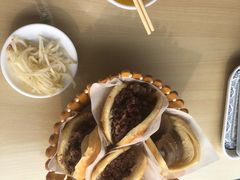 -闫家驴肉老店(华电一校店)