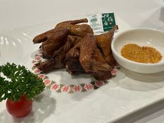 吊烧妙龄乳鸽-悦雅居·老广州老味道(长湖店)