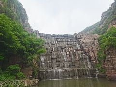 -龙潭大峡谷