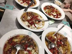 -姚姚酸菜鱼·金戈戈香港豉油鸡(喜荟城联名店)