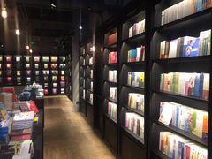 -阅西安新华书店(翠华南路店)