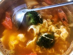 铝锅辛拉面-马路牙子烧烤音乐酒馆(望京店)