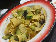 秘制豆皮黄瓜-炙热童年·老北京炙子烤肉(南锣鼓巷店)