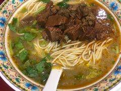 -金杨拉面王小吃面馆·牛三宝面·红烧牛肉粉