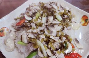 Snow Cabbage Mushroom Pork Fillet Rice Bowl