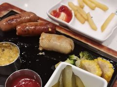 -汤姆家的牛排意面披萨(新城市广场店)