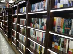 -新华书店(新街口旗舰店)