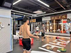 -臻元搏击格斗泰拳拳馆(港隆店)