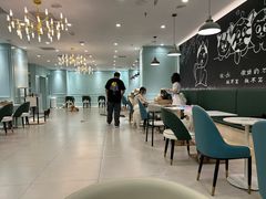 -安格丽娜·狗咖·猫咖羊驼咖(春熙路百盛商场店)