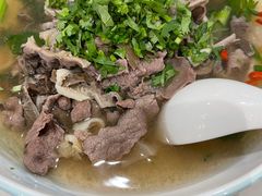 -犇逸·乐山跷脚牛肉·四川现炒(览海店)