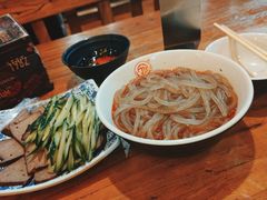 -万记麻辣烫国展总店