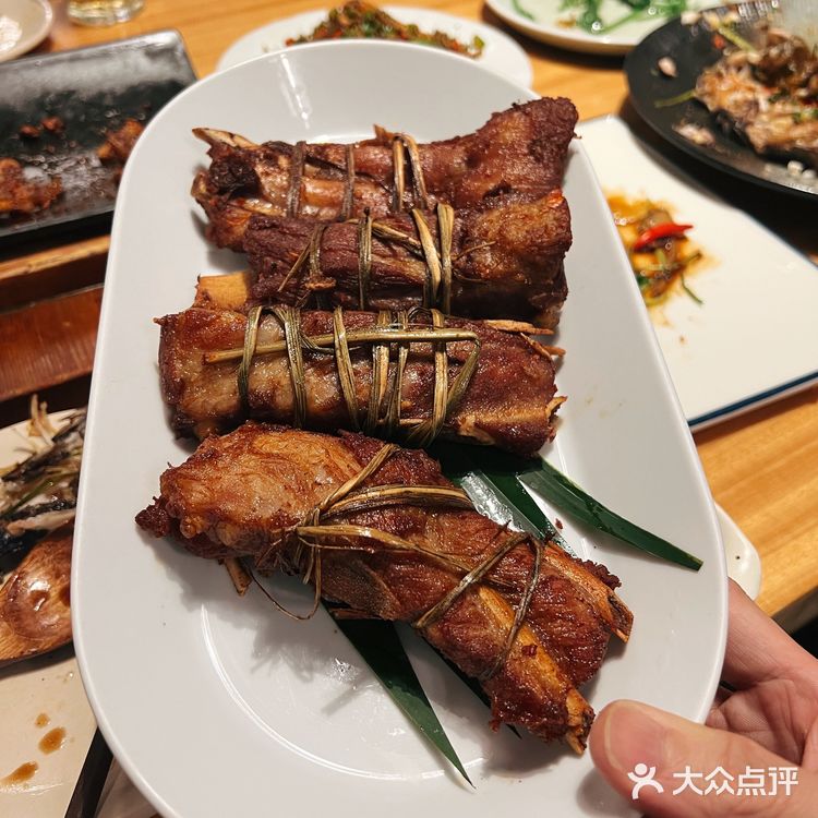 为了试出哪个菜好吃，我们几乎点了一大半！ 