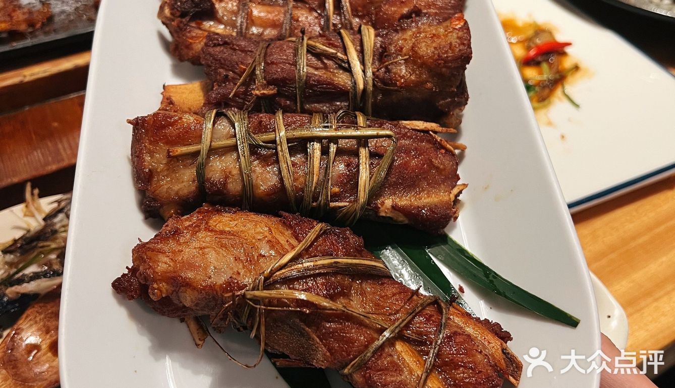 为了试出哪个菜好吃，我们几乎点了一大半！ 