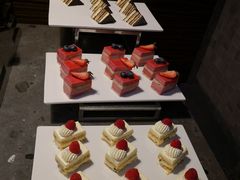 -BLU 全日制餐厅(上海安曼纳卓悦酒店)
