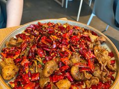 嬢嬢煸勒个肥肠-苦尽酒馆·川菜(鼓楼店)