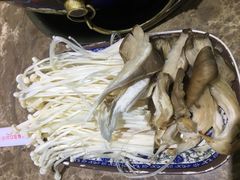 -牛叔鲜羊肉铜火锅(远东小区店)