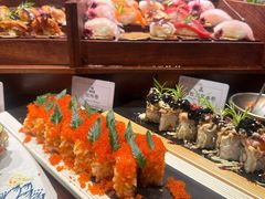 -雍容荟帝王蟹活龙虾展台自助(IFS黑金店)