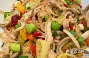 Stir-fried Acidic Radish with Pig's Tripe