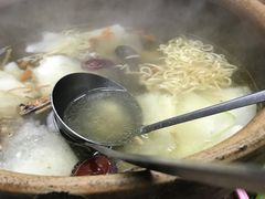 -威邵鸡煲(西华路总店)