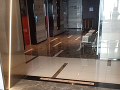 -欧辰国际酒店(重庆欢乐谷轻轨站店)