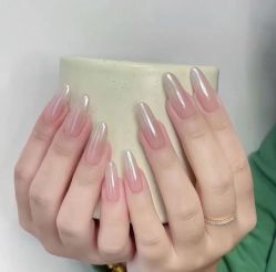 -睫毛弯弯·美甲美睫