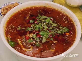 这家羊肉汤说不上多好吃