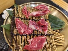 -臻牛烤肉