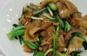 Stir-fried Chencun Rice Noodles with Chinese Broccoli