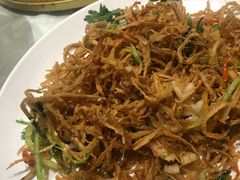 -匠心牛公馆·潮汕牛肉海鲜火锅(索菲特店)