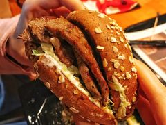 -The Habit Burger Grill 哈比特汉堡(复兴soho店)