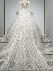 -Renee芮亦婚纱(原丽莎)