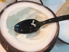 -志龙皇冠吃货椰子铺