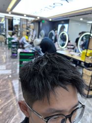 -藤野造型·专业烫染店