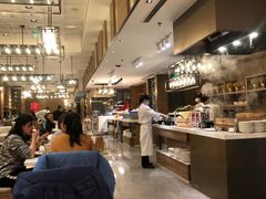 自助取餐区-都会尚膳·海鲜自助餐厅(重庆万豪酒店)