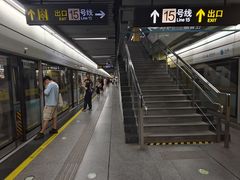 -陆家浜路(地铁站)