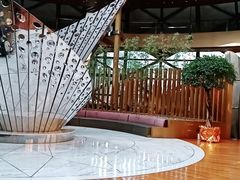 -上海滴水湖皇冠假日酒店
