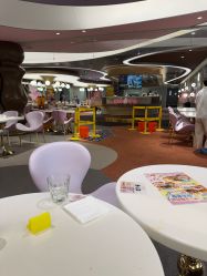 -奈尔宝·国风主题儿童乐园·亲子餐厅(豫园商城店)