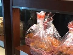 -红宝石·鲜奶小方·海派西点房(南丹店)
