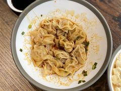 红油荠菜馄饨-弄堂咪道-饭香·面香·馄饨香(钦州北路田尚坊店)