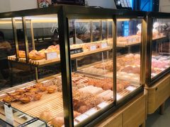 面包甜点陈列柜-石头先生的烤炉(济南领秀城贵和店)