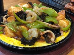 -老东镇啤酒屋海鲜加工·蒸汽海鲜·海鲜烧烤(台东店)