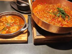 铜锅油焖鸡-Ameigo梅果·云贵川bistro(长宁来福士店)