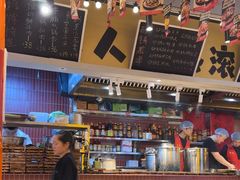 -有红鸡毛店·砂锅菜(抚琴夜市店)